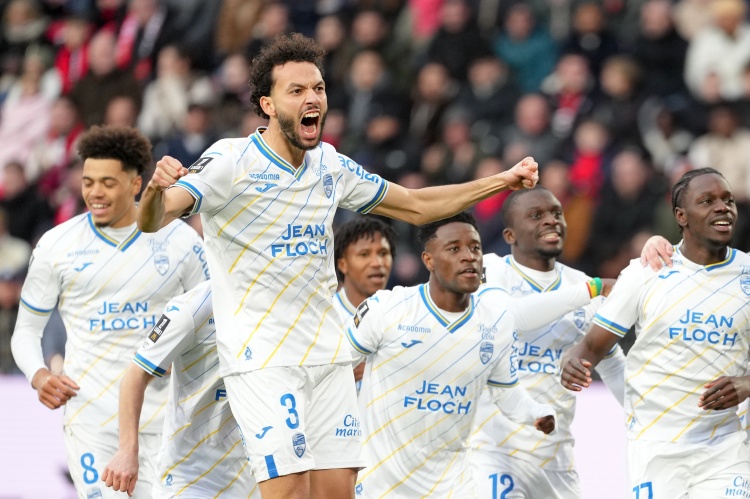 开云官方网-外媒：罗马有意洛里昂后卫塔尔比，球员被估价约700万欧